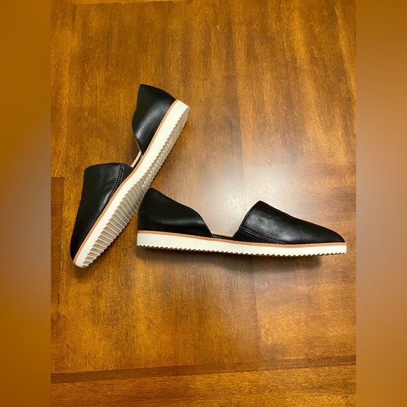 Women’s Adrienne Vittadini Latka Black Leather Flats Size 7.5 - Picture 8 of 12